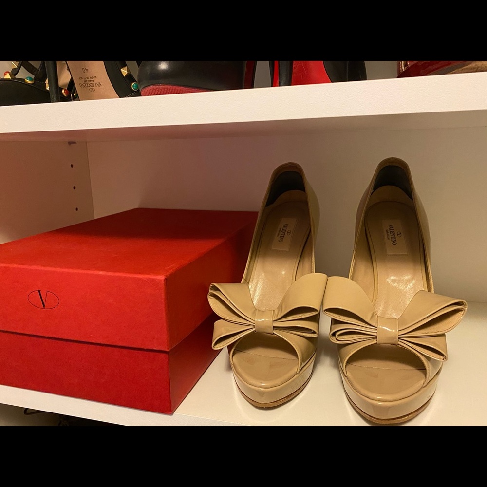 Valentino Garavani - Couture Bow Pumps